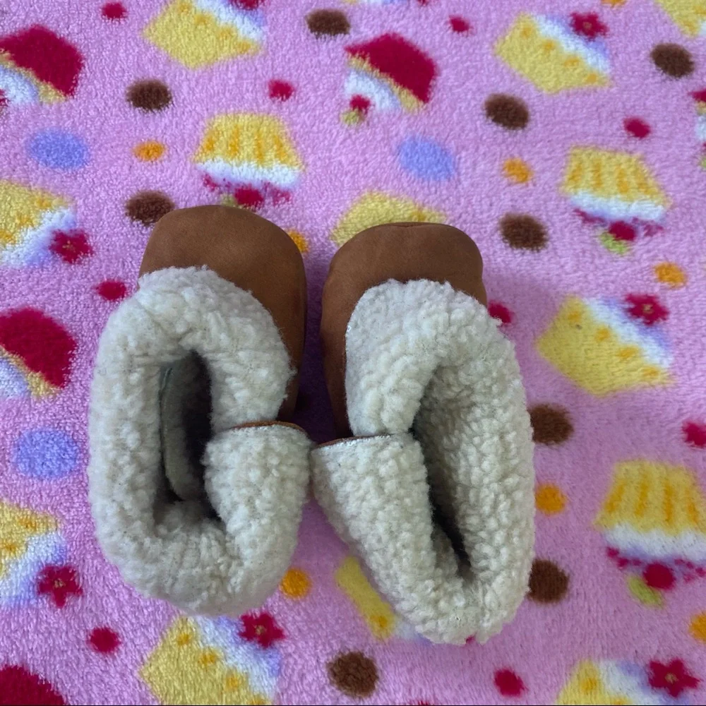 Zara mini baby shearling suede moccasins